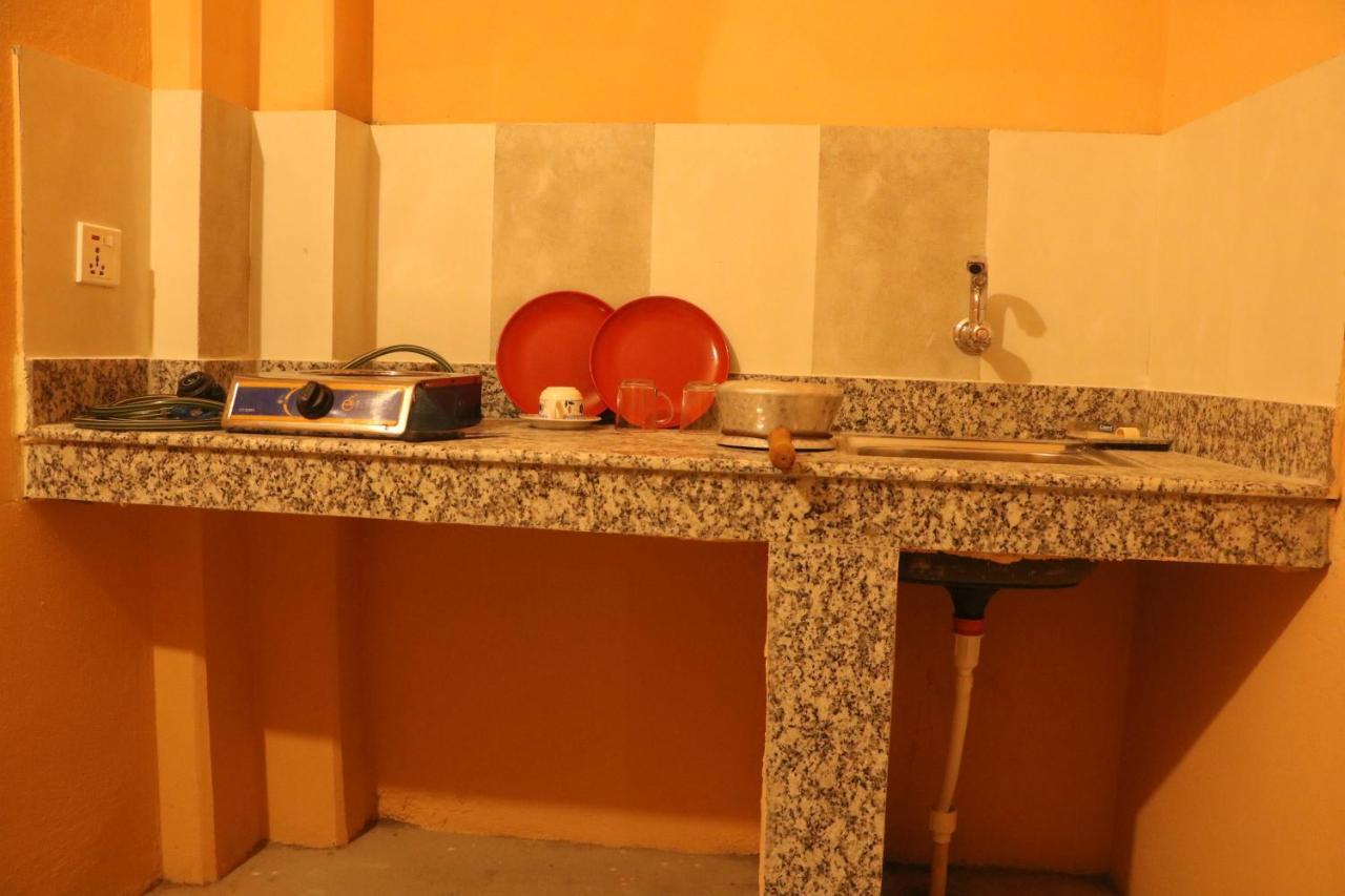 Hotel Eagle Zone Покхара Экстерьер фото